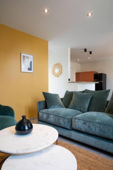 Appartement Cosy Pres Du Centre Ville Château-Gontier Exteriör bild